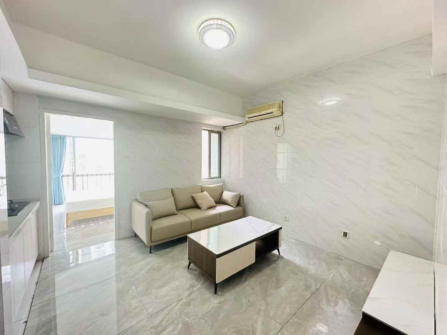 3号9号线红岭 一房一厅 3900 地址:红桂皇冠