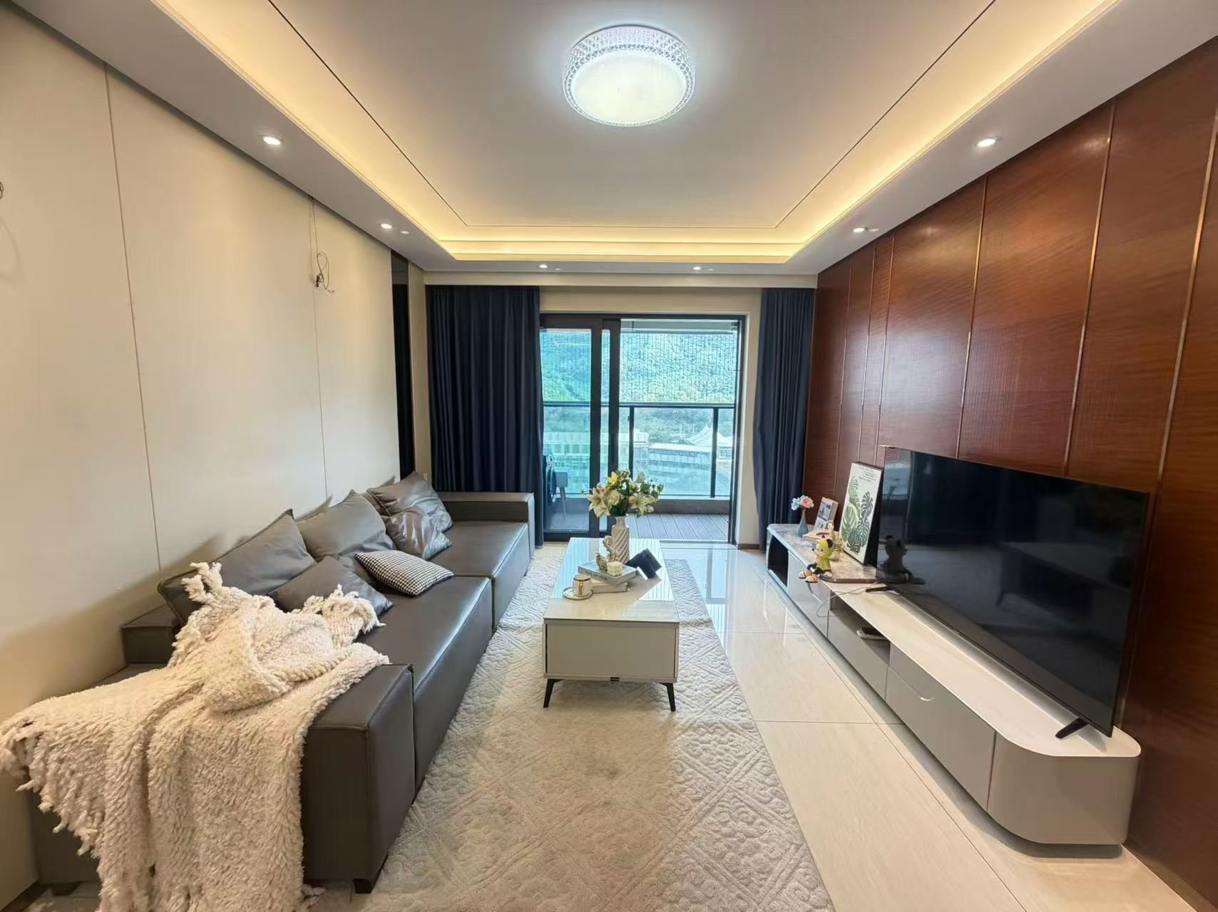 降价宝能城花园东区H座12B 5号线塘朗站，89平4房2卫，全齐密码看房