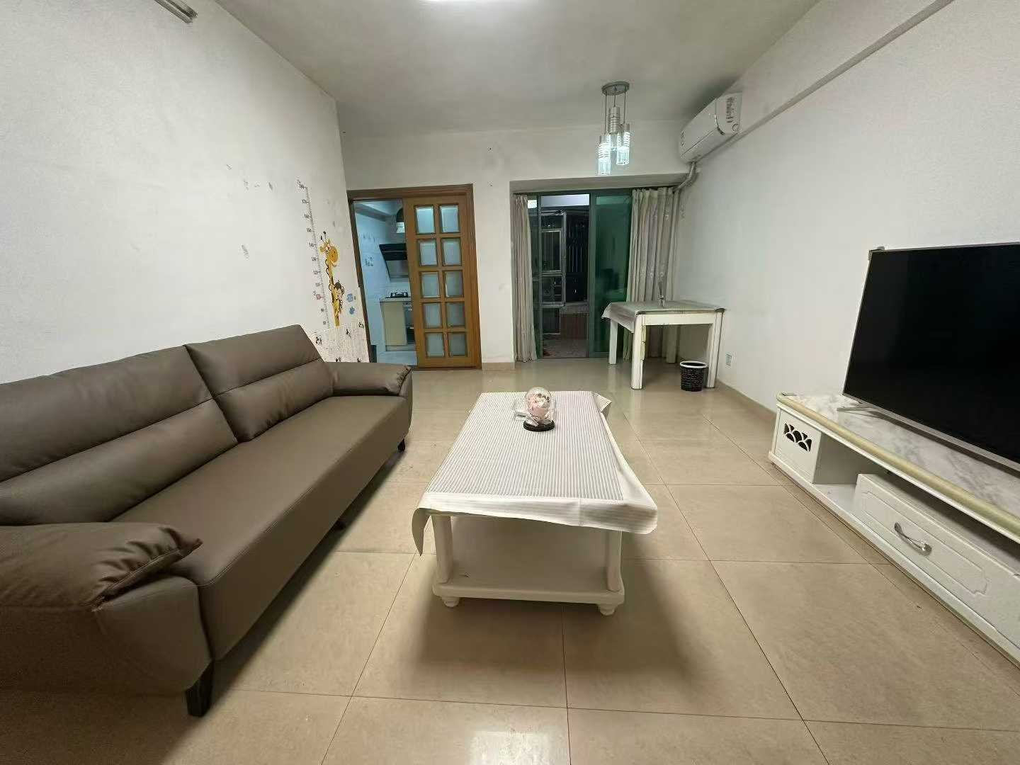 和平广场，2房1厅出租，租金5500