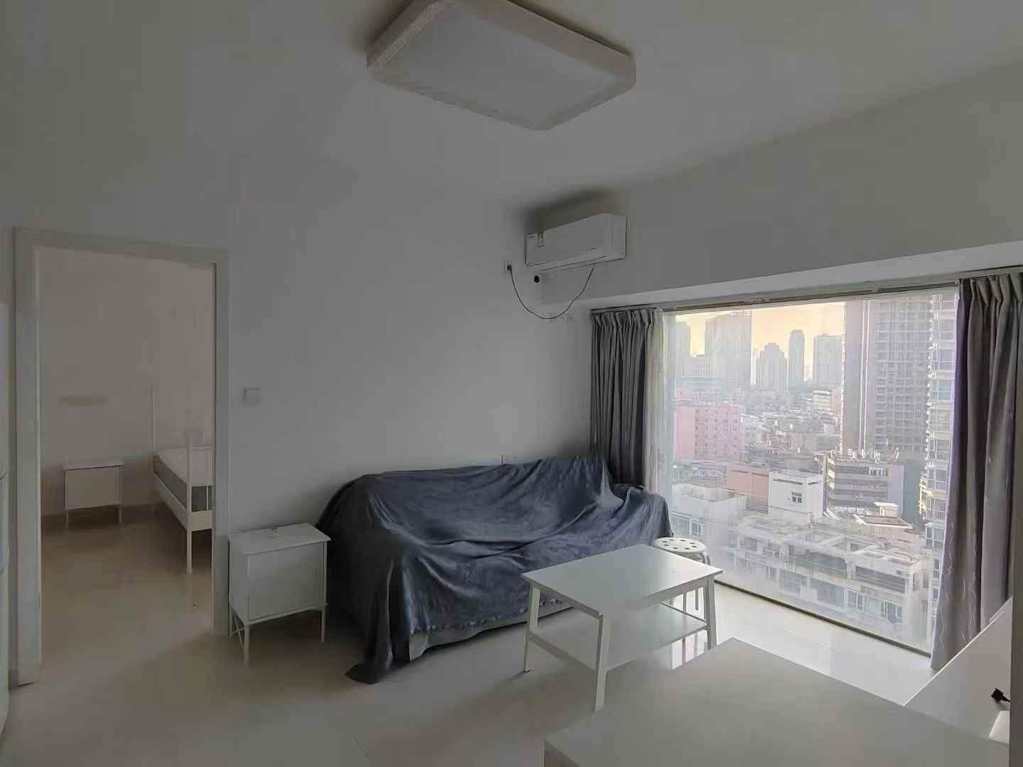 步行老街地铁站三分钟 港岛银座，两房一厅，家私家电齐全，租6500