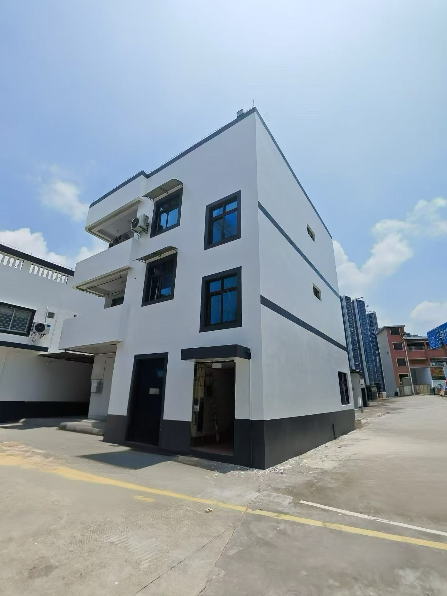 龙华靠近壹方天地 520平小独栋 可商住两用