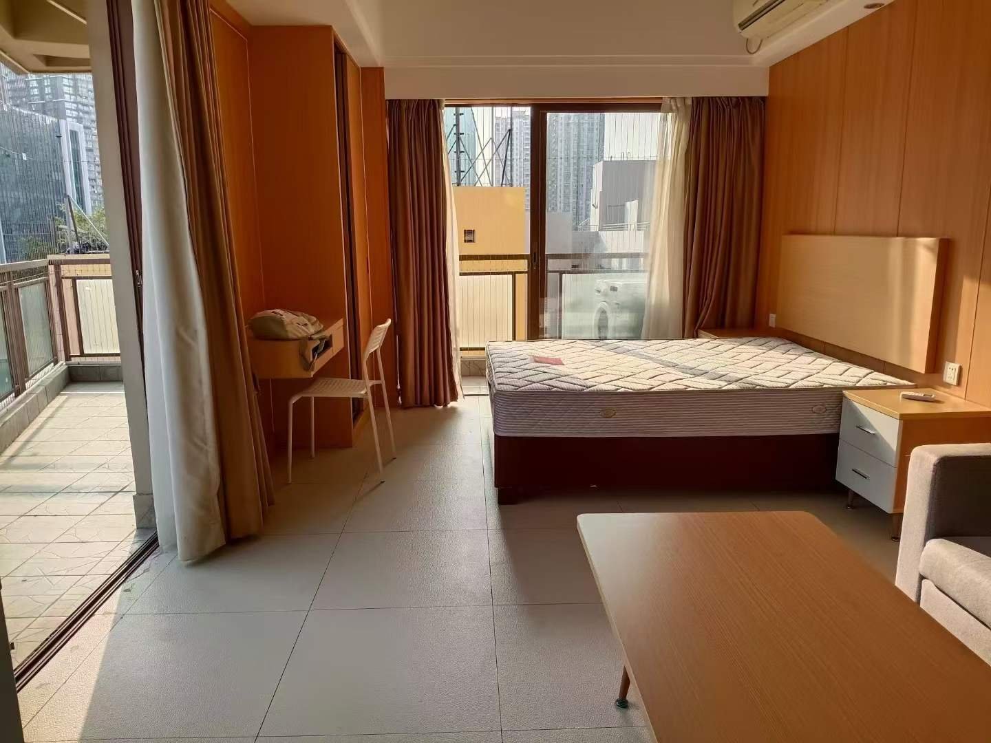 大剧院、红岭 单间+阳台 4300