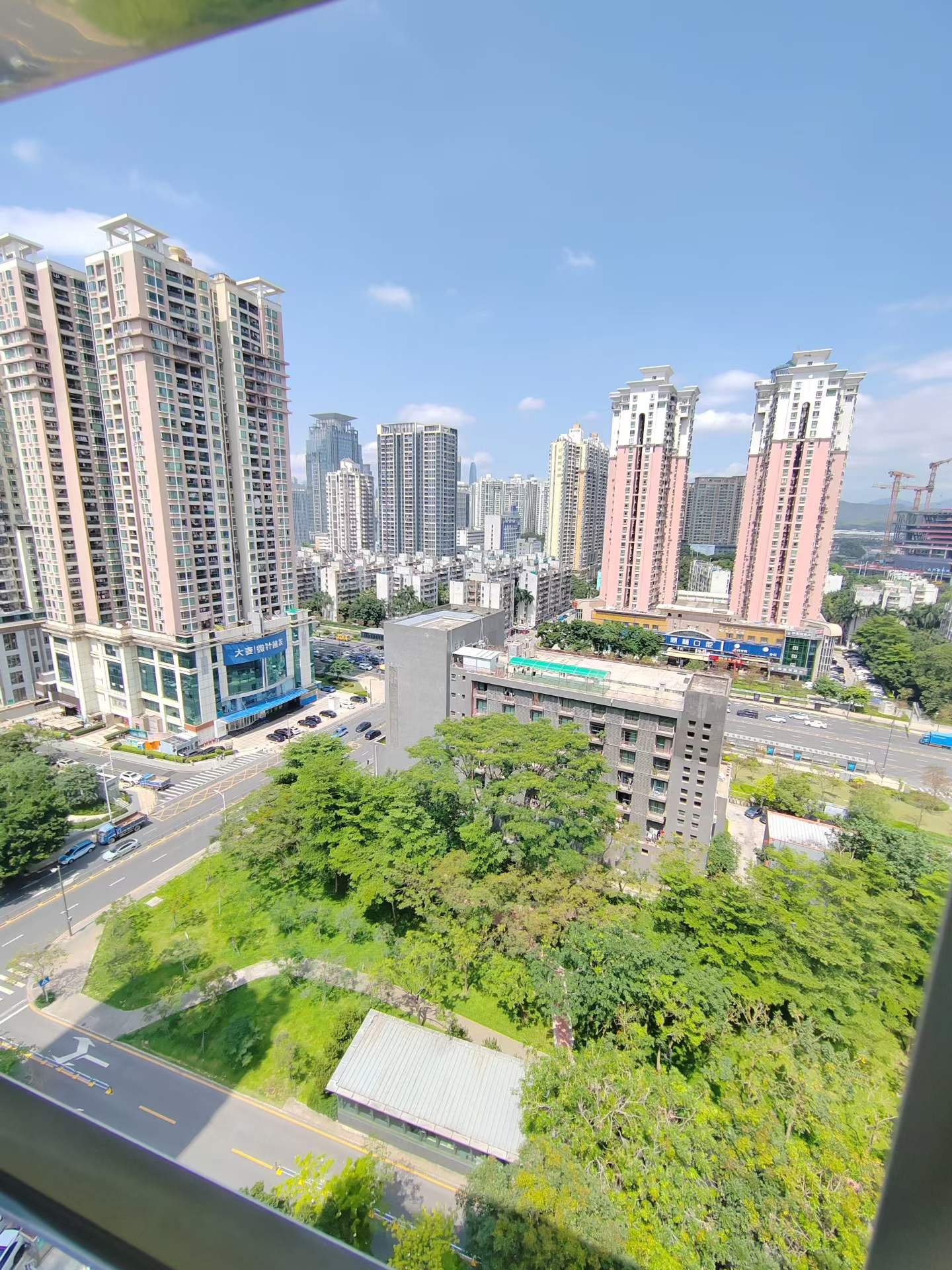小区：福雅园 电梯：单房带阳台/近地铁口 租金￥3100/月