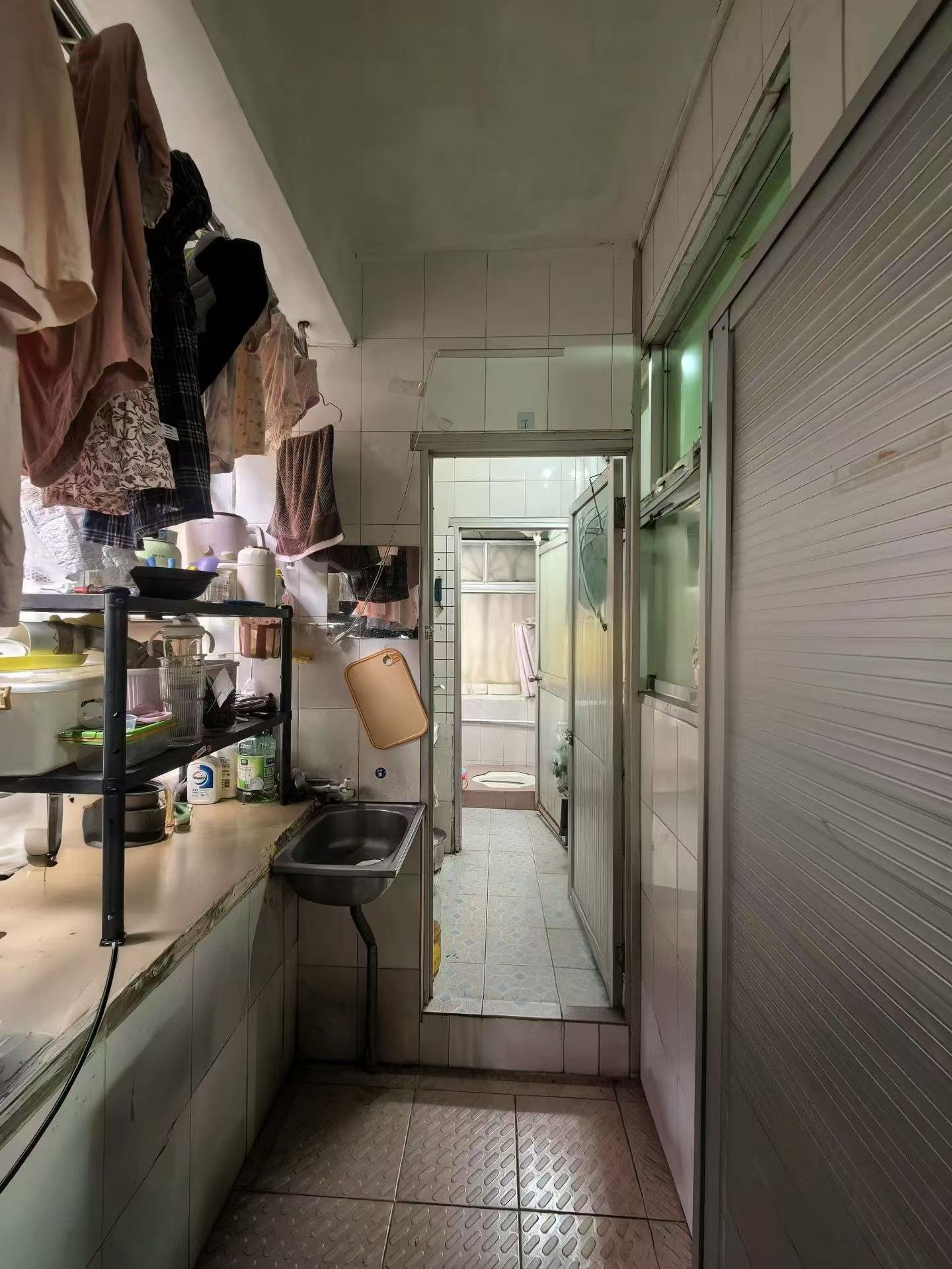 长龙一房一厅带阳台1800