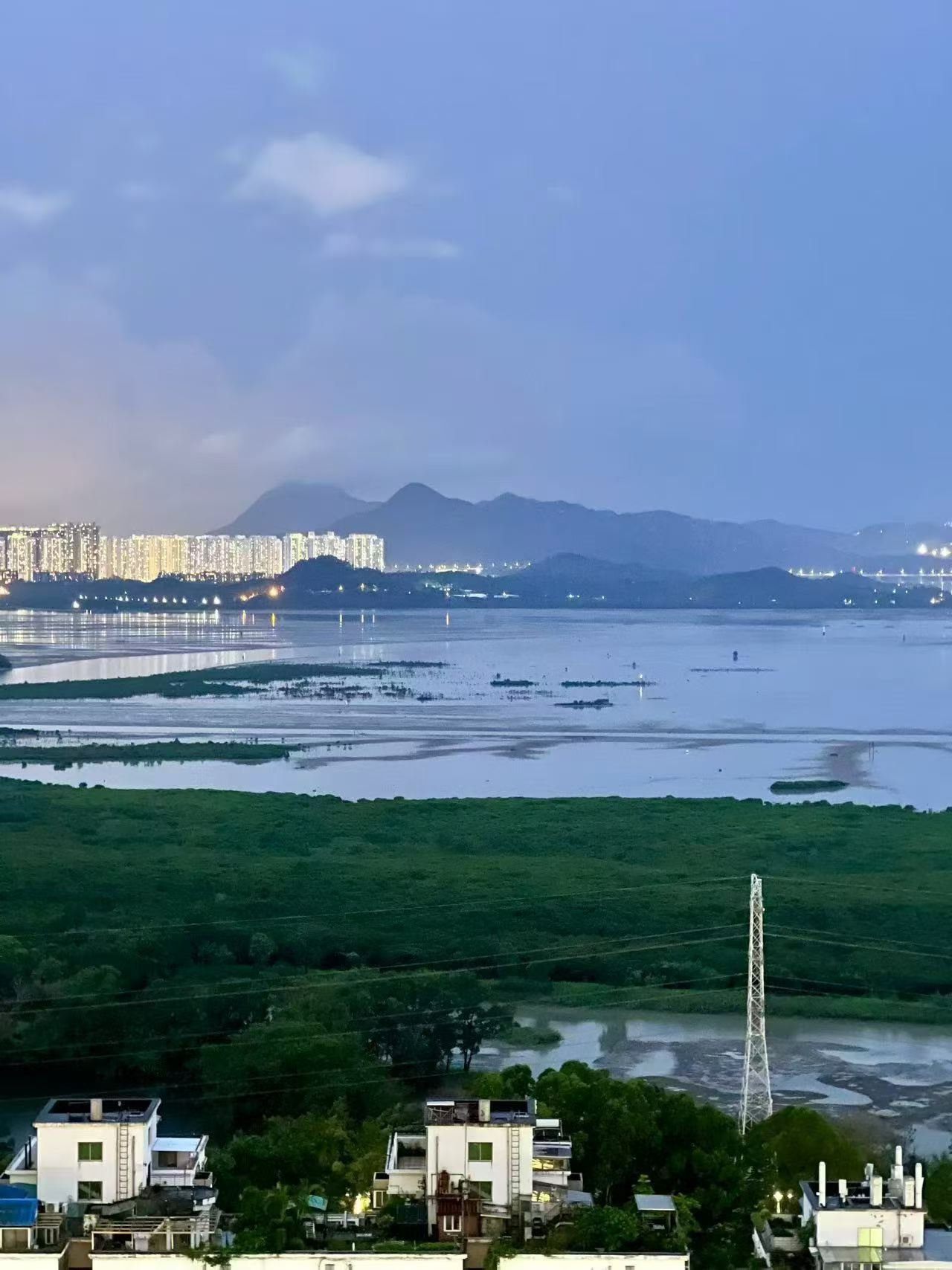 福田红树湾壹号海景 178平 3房2卫 停车方便楼下自带商圈 仅租23000
