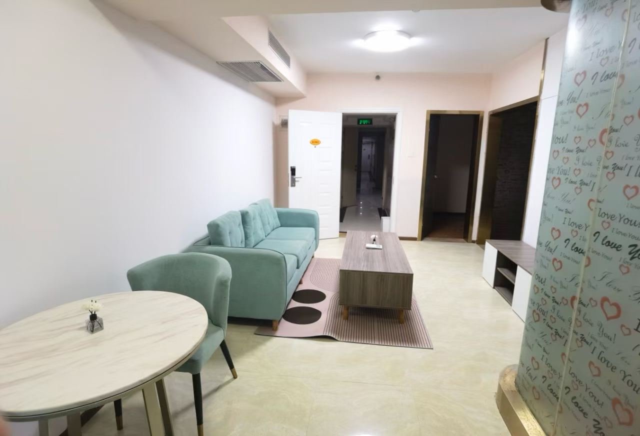 东门，港澳8号2房5500，随时看