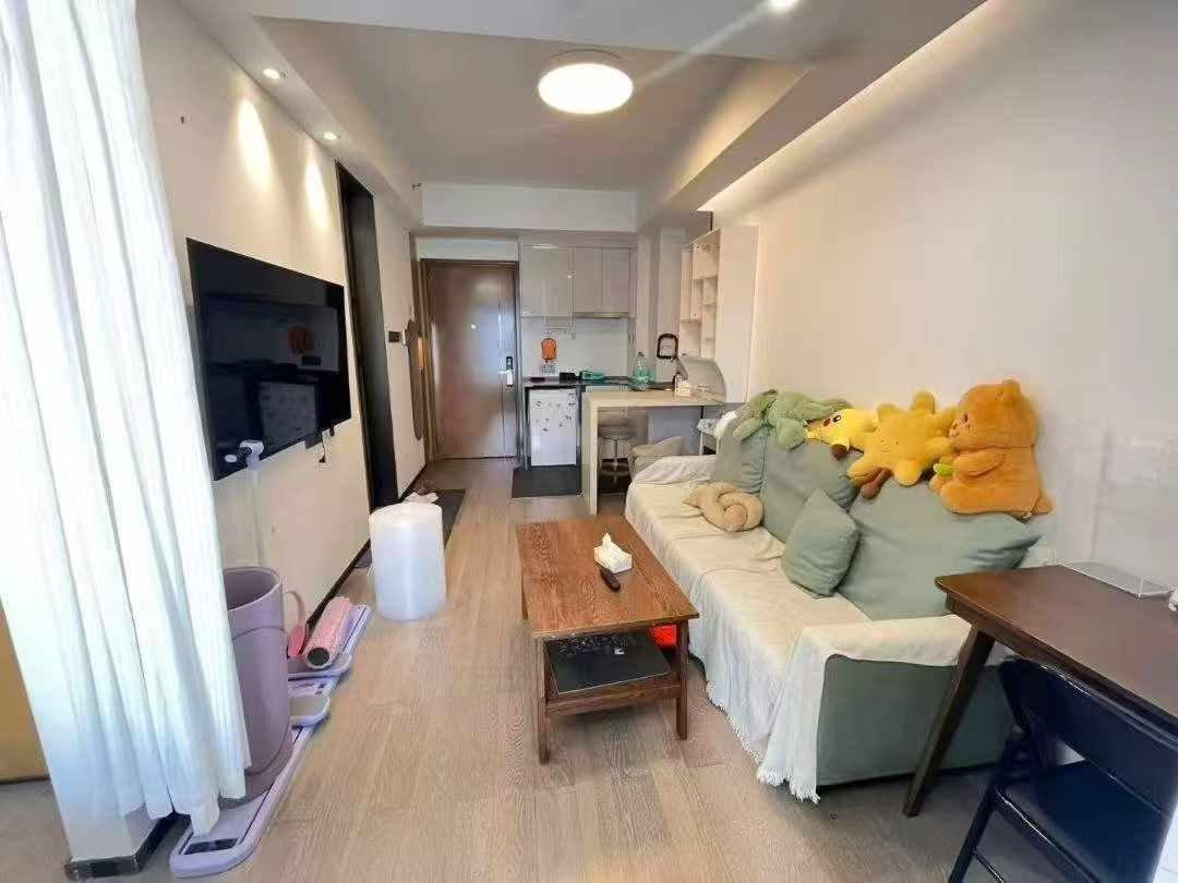 福田华北 高端全屋定制商务公寓43平全齐一房，租金5600可谈楼下自带商业 交通方便 月底空出