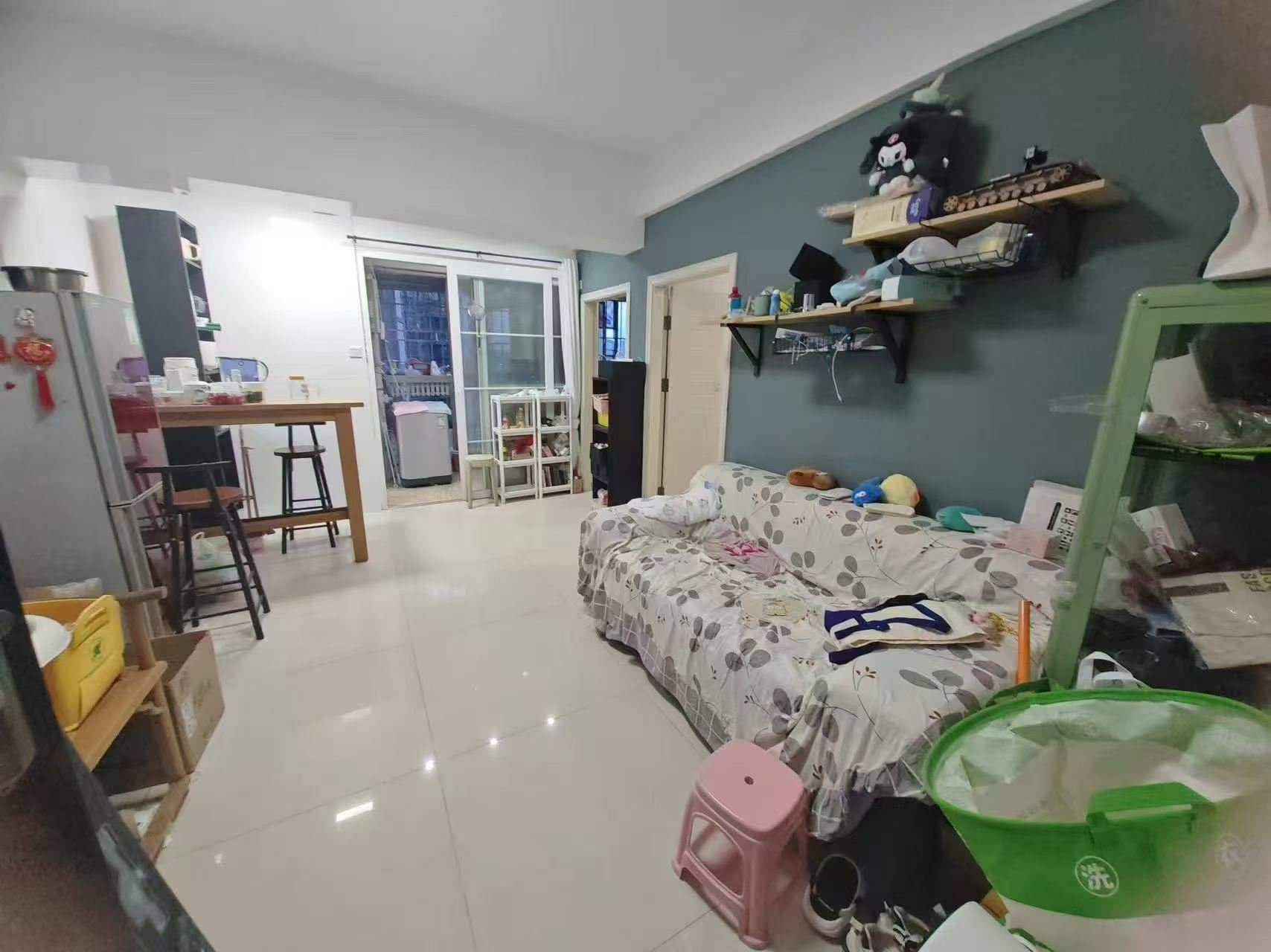 10号线雅宝地铁站100米，统建楼， 龙溪山庄，大两房一厅， 租3900/月，50%服务费非诚勿扰