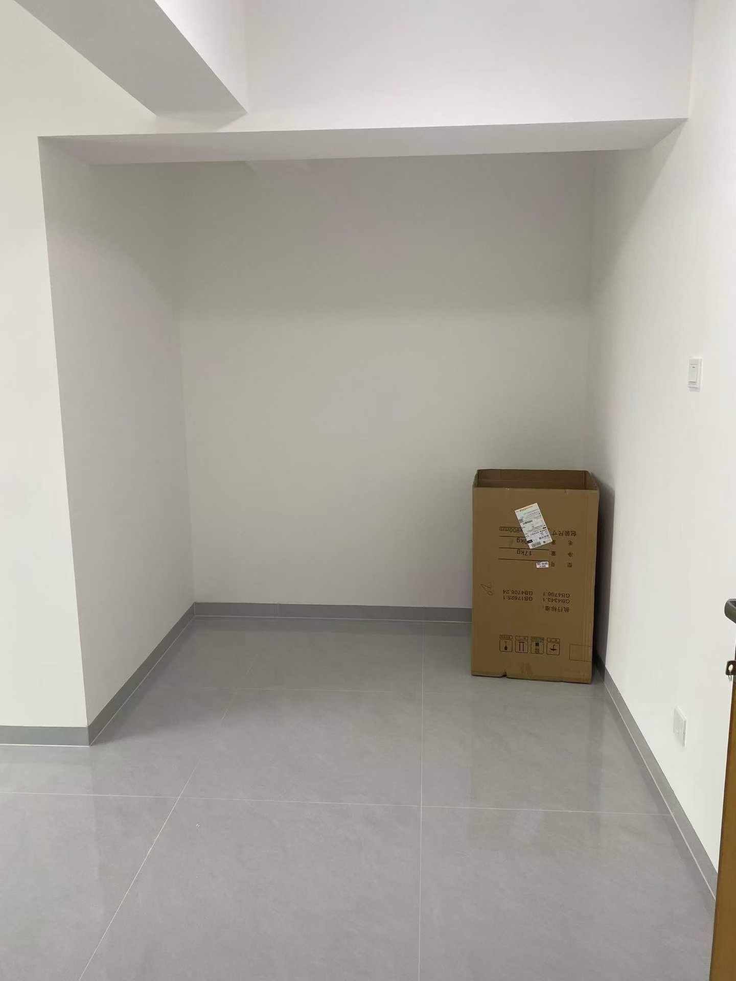 云景豪园全新一房一厅，全新家电系列特价4000