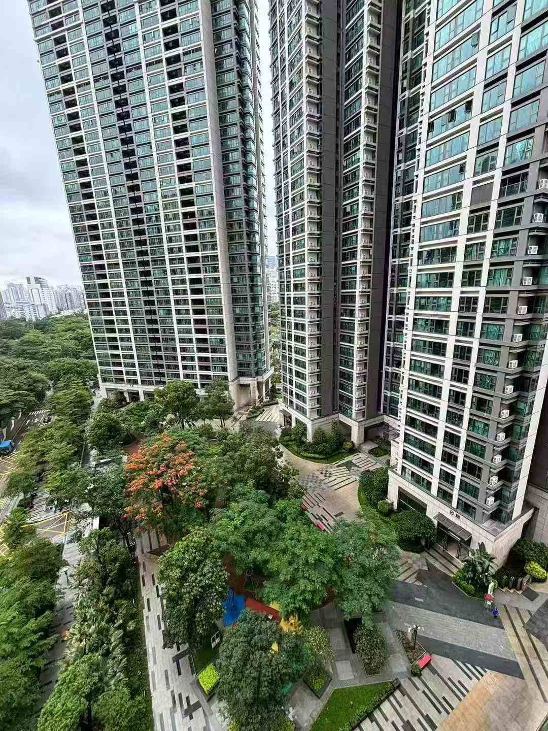 深物业金领2房，8000-8200两套，家具齐全拎包入住，高楼层 有停车位