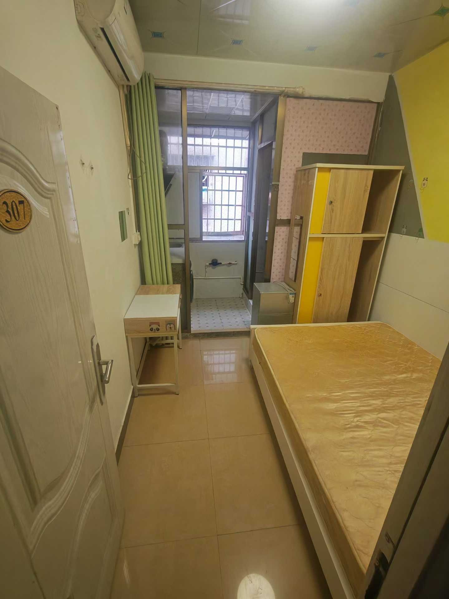 长龙地铁口 源丰酒店 单间 1450