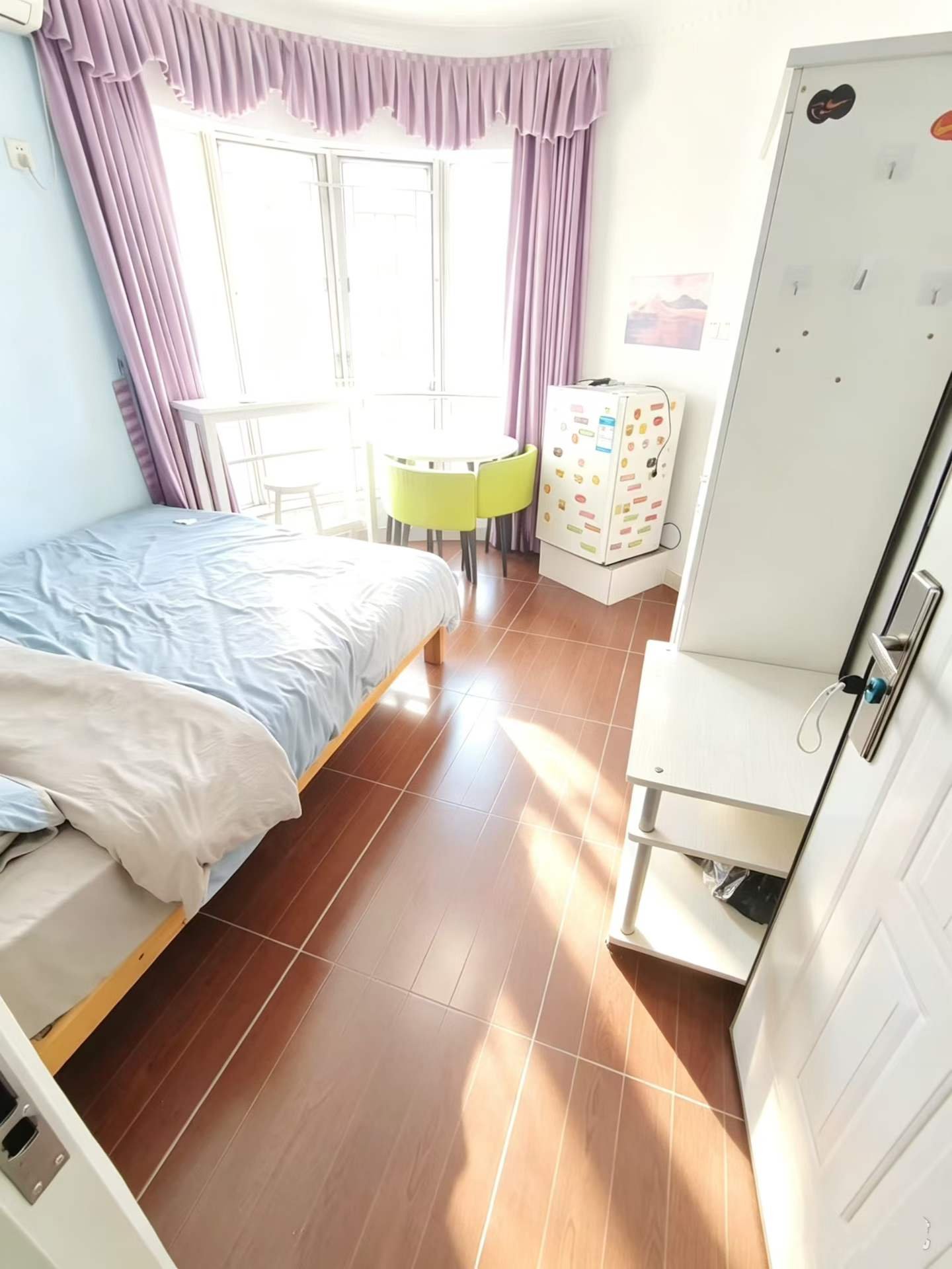 小区：英协大厦 户型：电梯单房·/近地铁口 租金￥2380/月