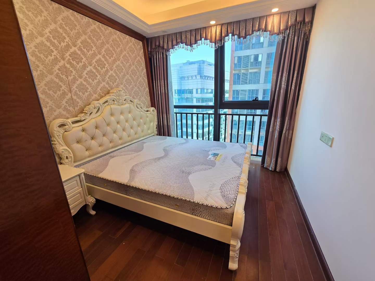 华讯中心一房一厅仅需3500