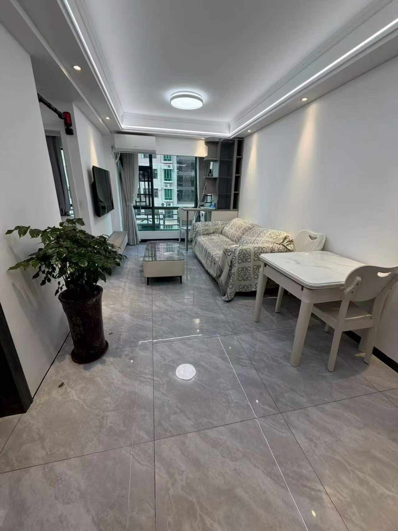 云景豪园 精装一房一厅出租5500已空 密码看房