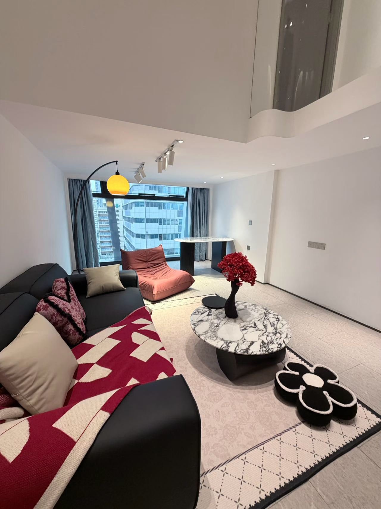 兆鑫汇金广场复试loft 8500转租 两房，三房多套出租 拎包入住 密码看房随时