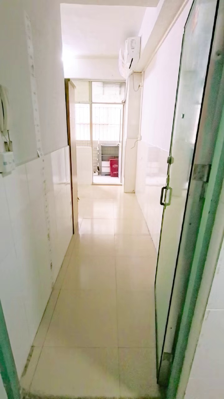 油松大阳台单间1400近天汇展滔万众城港深牛栏前