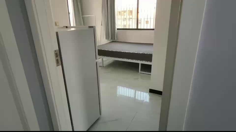 中山公园地铁口阳光大单间2580