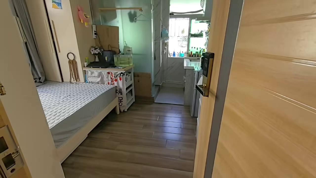 中山公园地铁附近全齐大单间1850租客转租