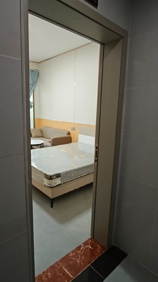 伍屋村富士康青创园龙华文化广场附近大单间1700