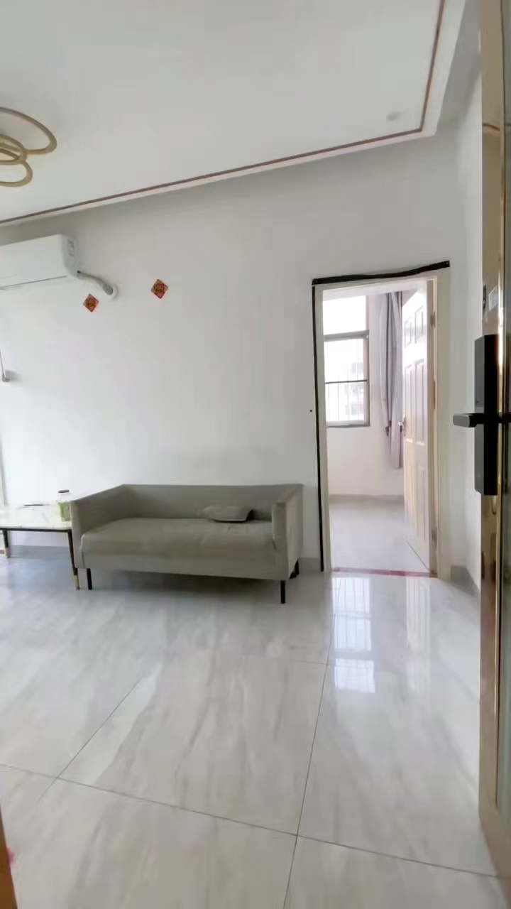 龙华汇海广场附近小产权三房一厅3300采光很好