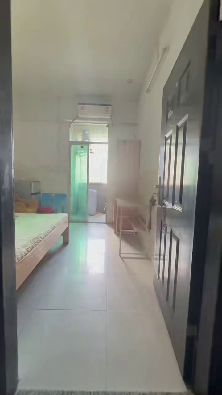 龙华汇海广场附近电梯大单间1200