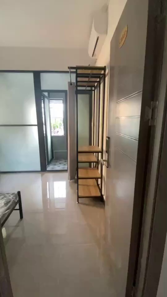 大新地铁站阳光单间1900