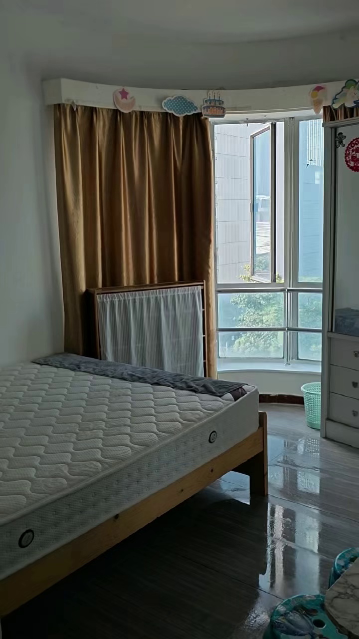 出租海滨广场电梯公寓套房