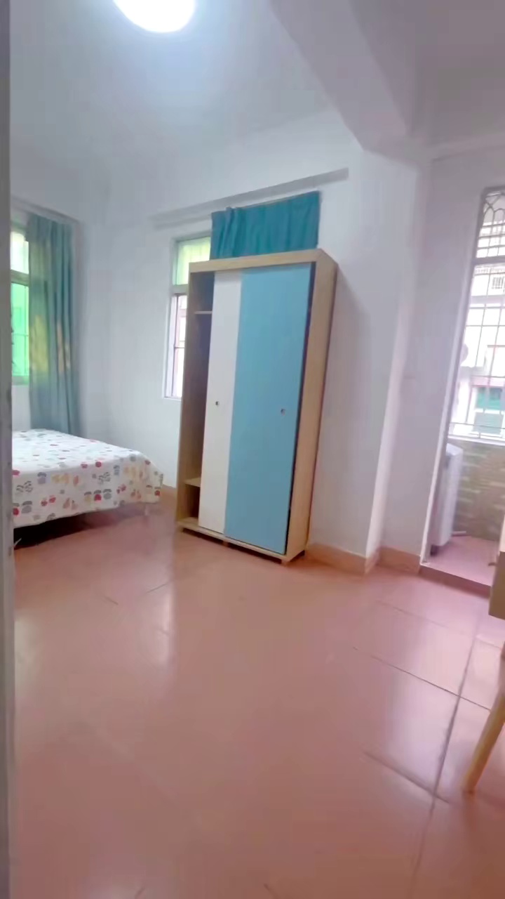 马安山地铁口阳台大单间1180