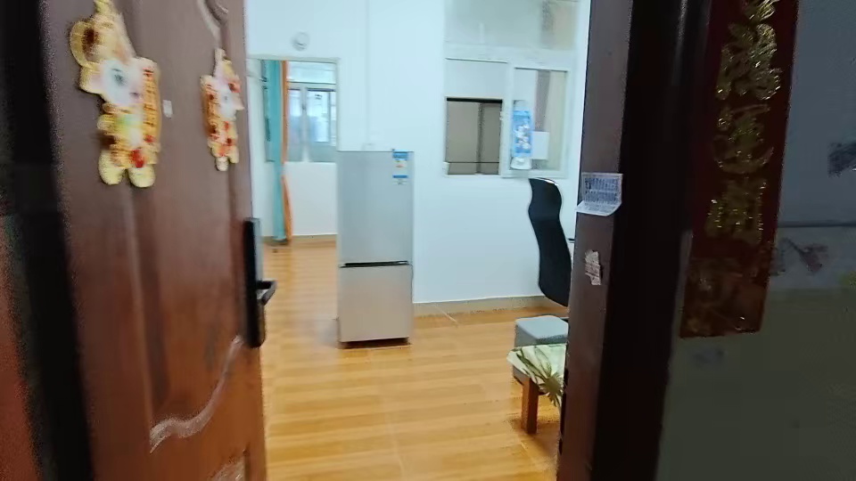 布心电梯一房一厅2380