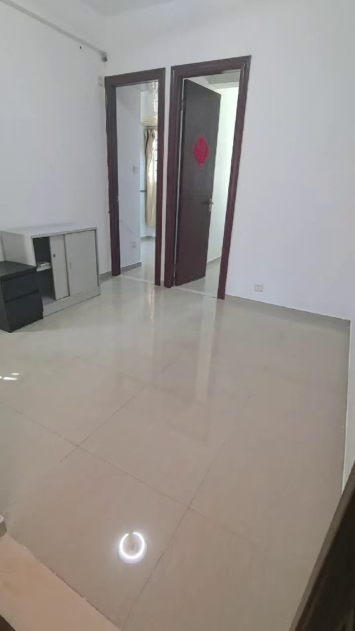 布心地铁口青橙时代公寓栋4012房1厅28平基本配置租2800元随时看房没锁