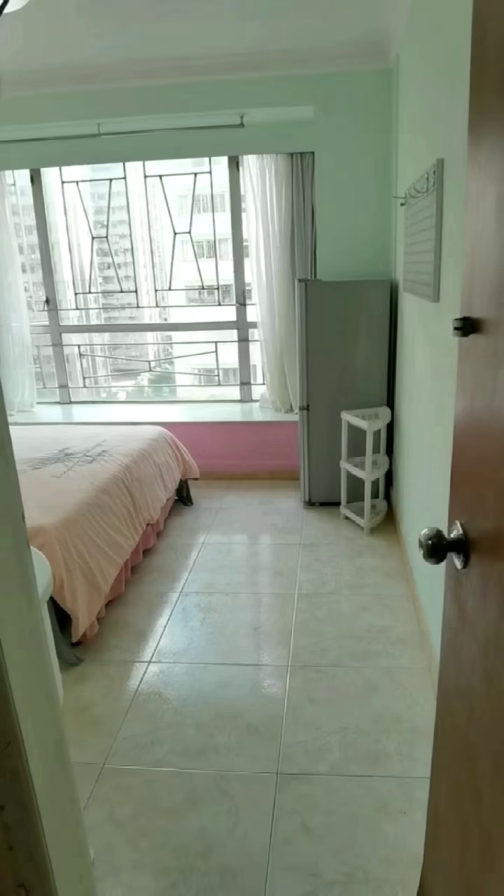 海滨广场电梯大单间2300包物业网络