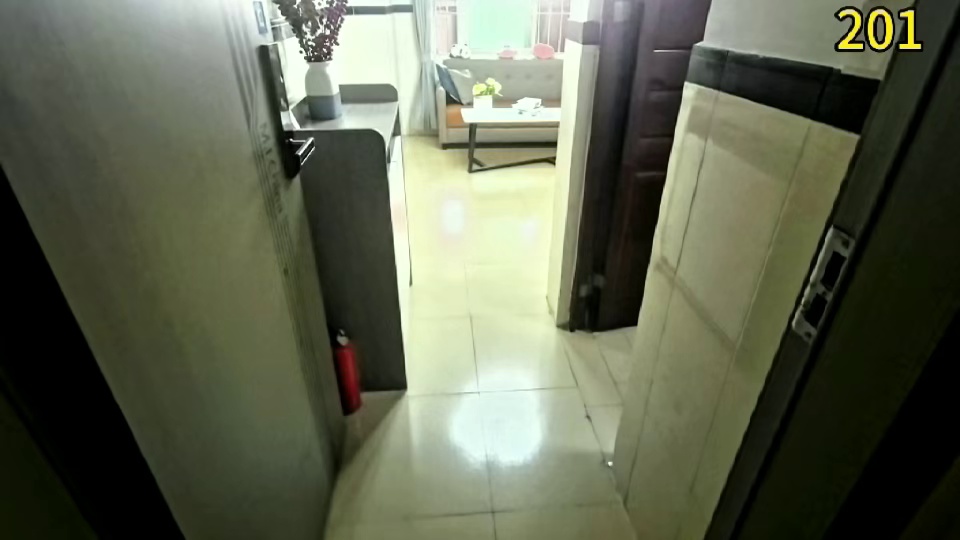 大浪时尚小镇特价两房1880包管理仅有一套