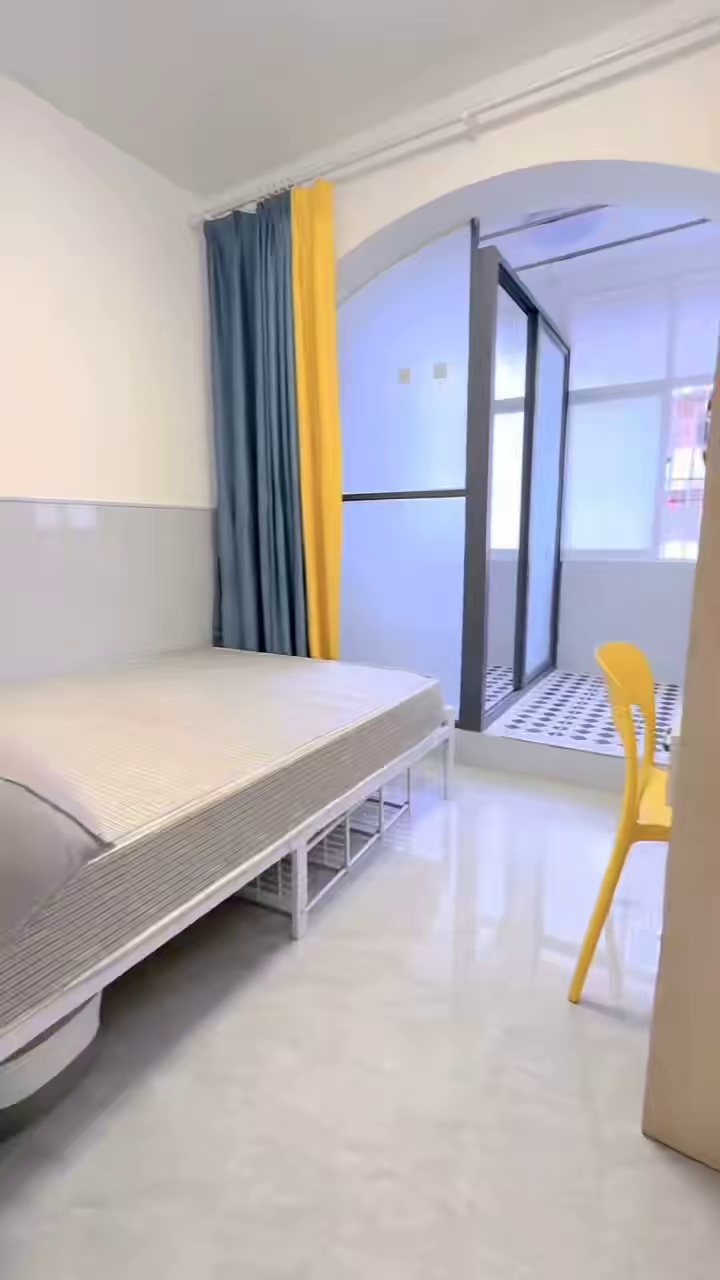 白石洲小区单间拎包入住租金2000