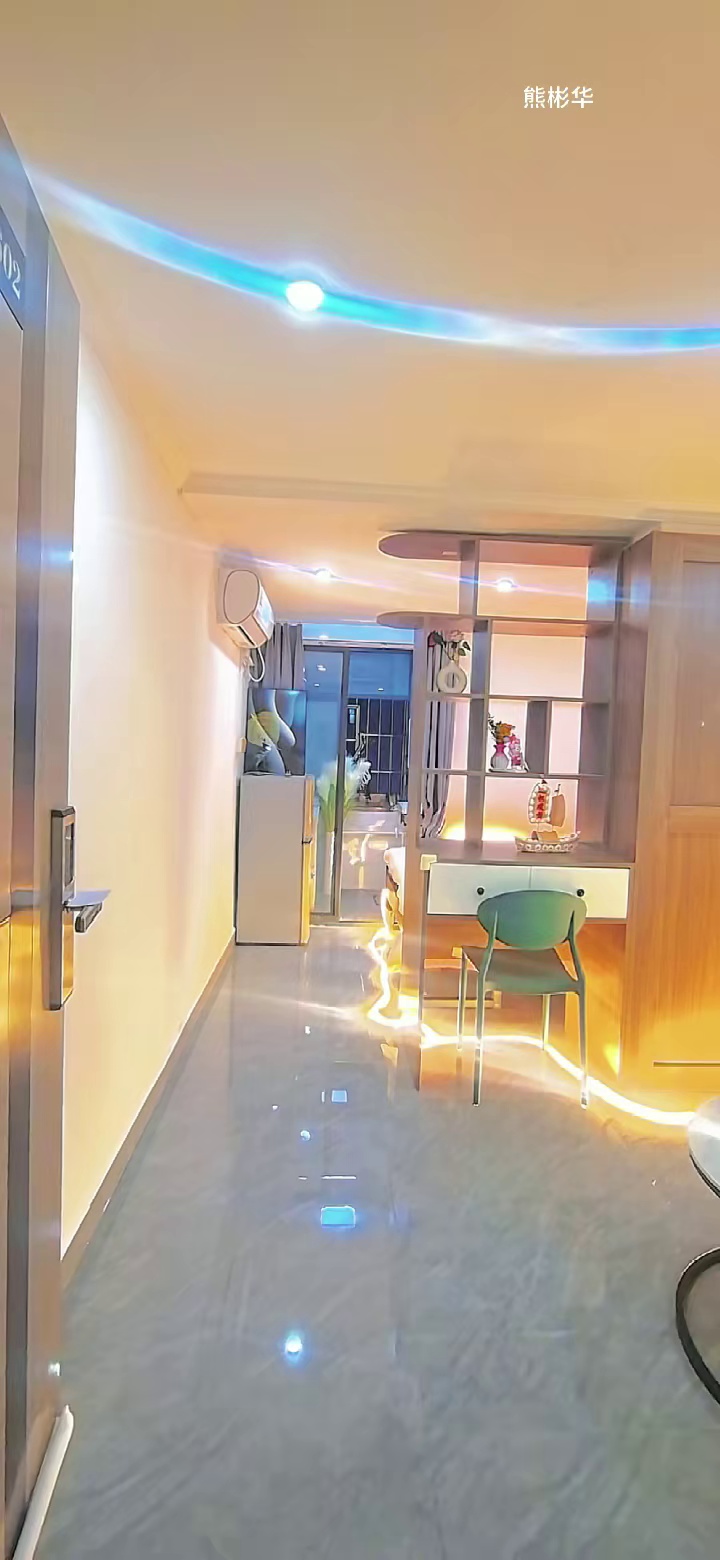 南联远洋新干线小区旁边公寓电梯精装1400包管理费网络