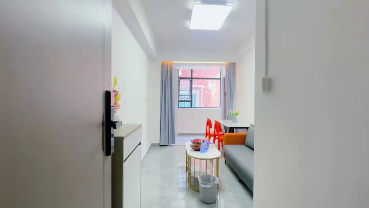 6号线上芬地铁站精致大一房一厅2180