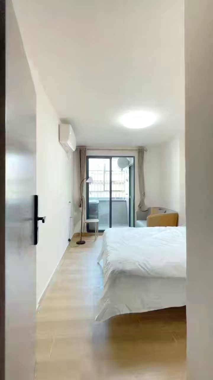 出租薯田埔精装公寓大单间1200包管理