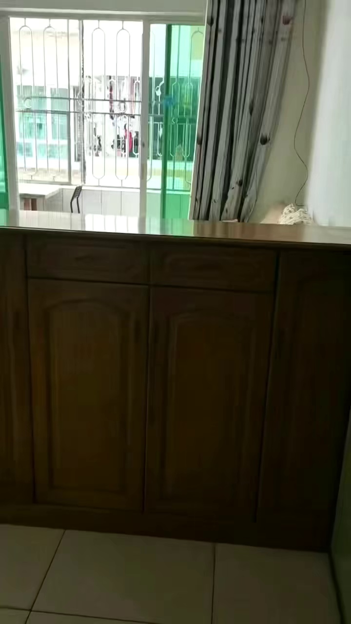 民乐民乐翠园小区大两房一厅带大阳台仅租3400月民水民电通燃气50服务费非诚勿扰