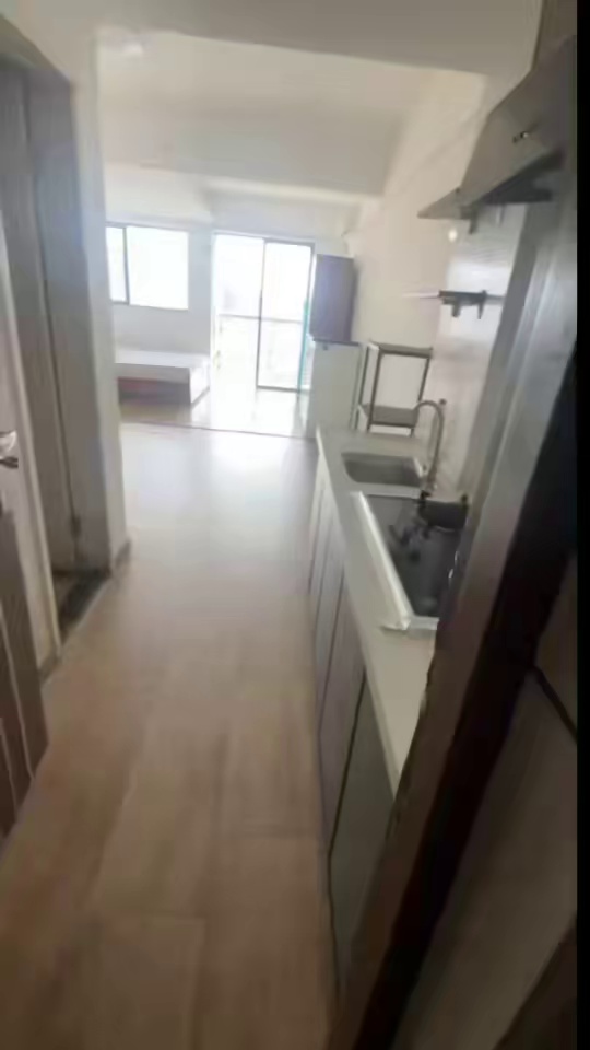 石岩公馆大一房拎包入住1700元