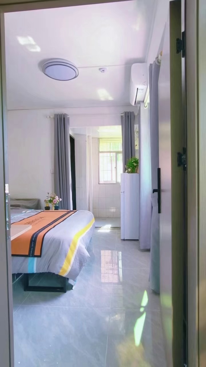 4 号线清湖北地铁 龙华富士康 宝能科技园 全新精装大单间 拎包入住  好户型好楼层先到先选 免租到月底