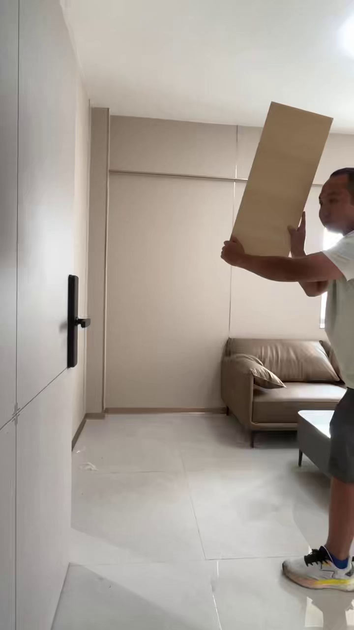 三二一:开始上排附近一房一厅精装修,拎包入住,业主重金改造,楼上到楼下整体格局,高端大气上档次,低调奢华有内涵,租金1980包管理费