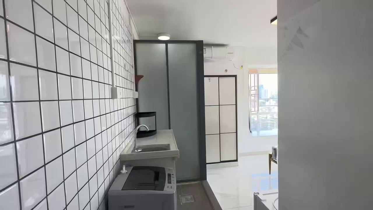 大新地铁站,电梯阳光大单间3080