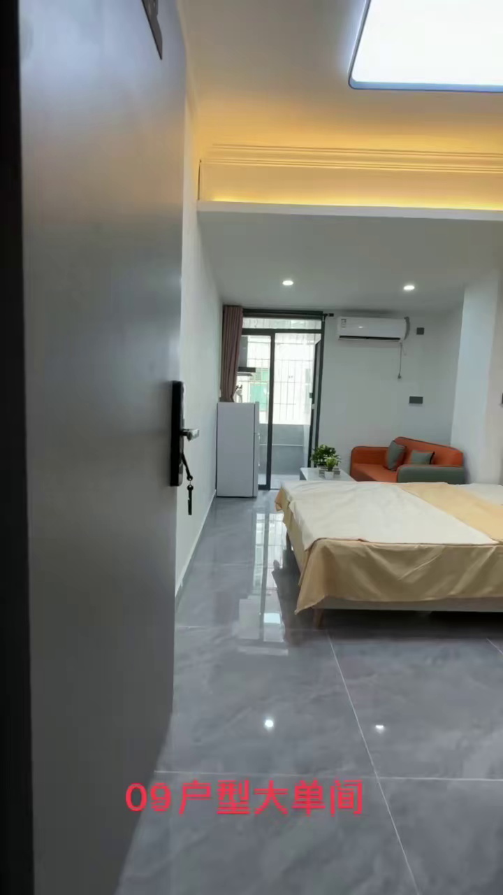 六号线阳台山东,三合华侨新村 精装公寓大单间1600,电梯高层