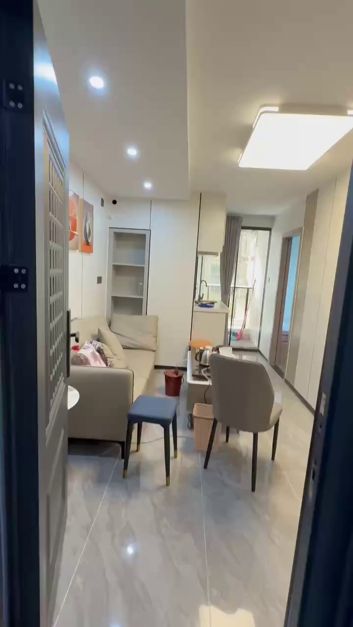 杨美电梯两房一厅拎包入住精装修特价租2800[][]