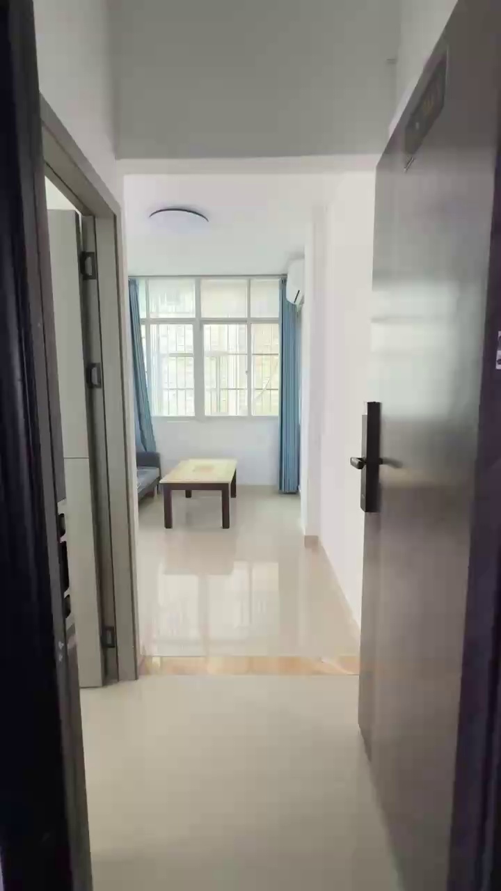 爱联地铁口大一房一厅拎包入住1550