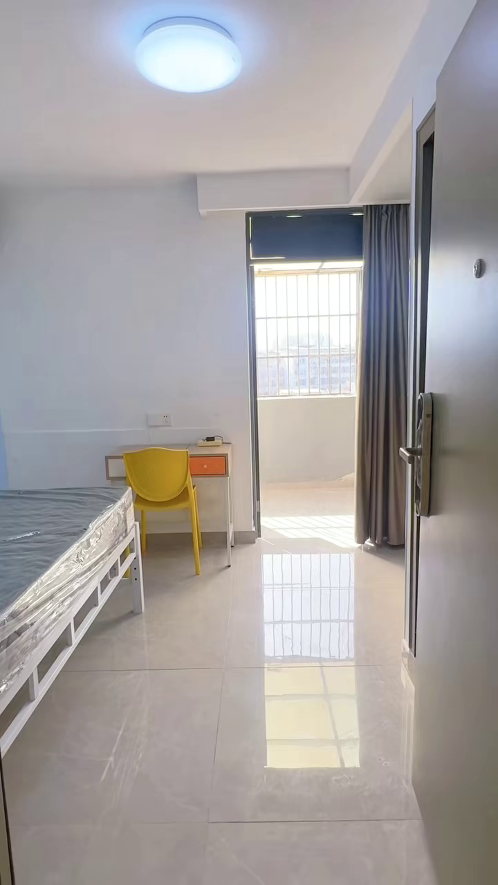 西丽大磡 精装阳台单间1680