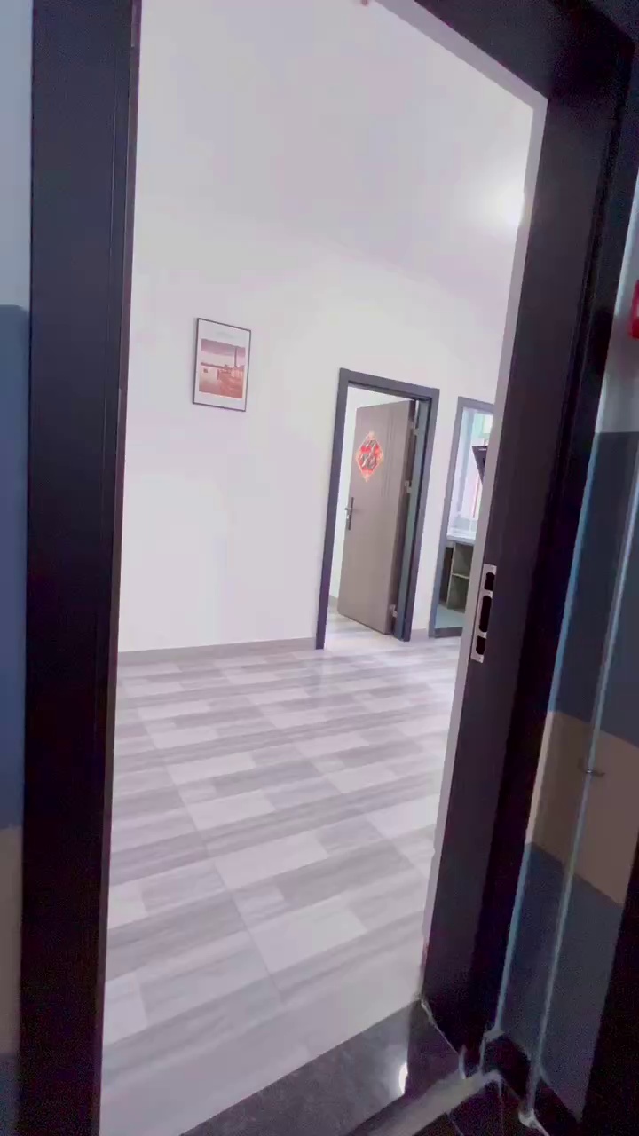 龙华地铁口500米 带阳台大一房一厅1980