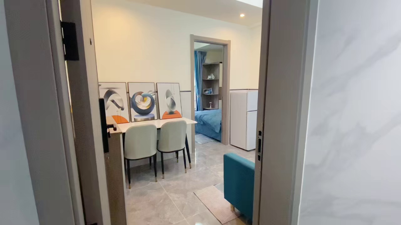 大浪时尚小镇,电梯1房1799全包