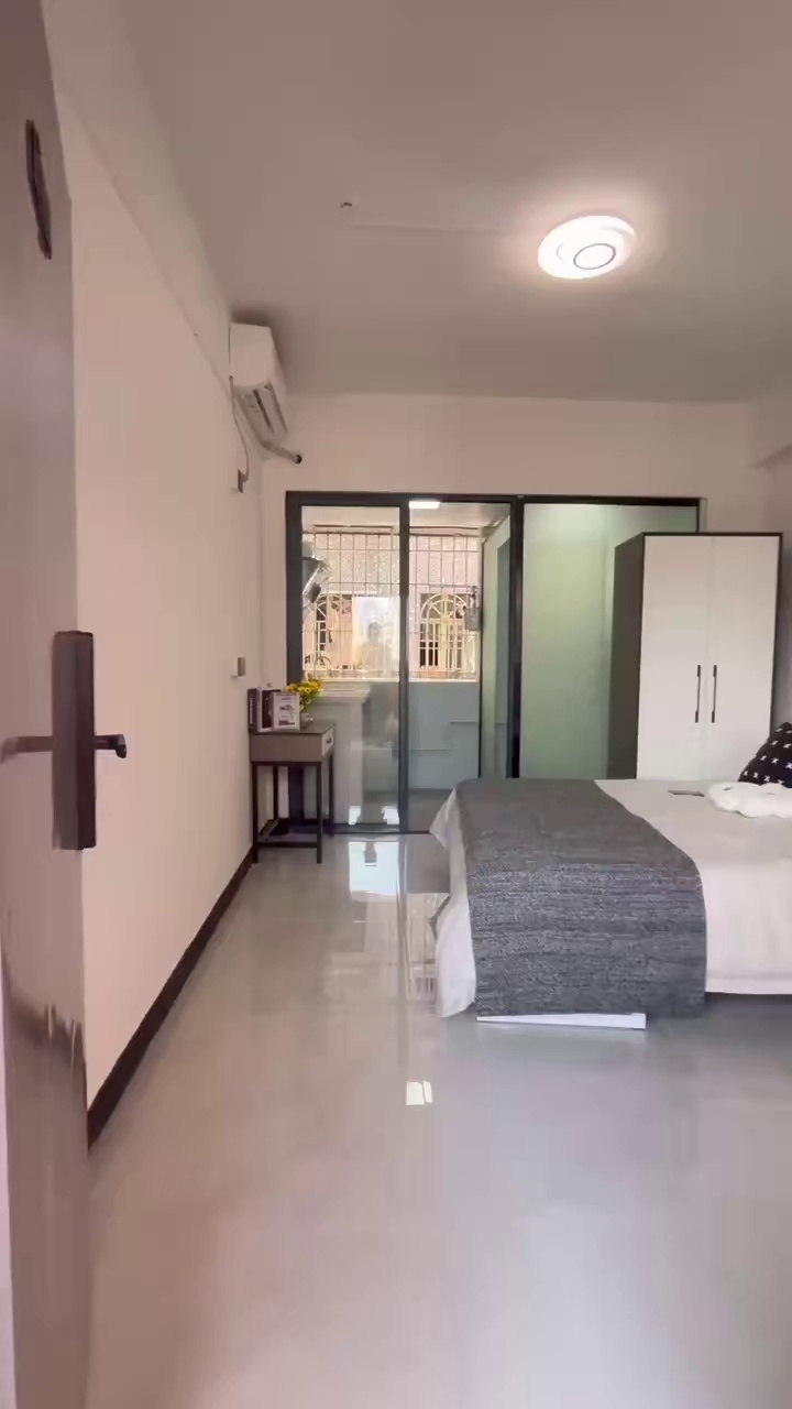 十三号线应人石地铁口精装大单间1680 月