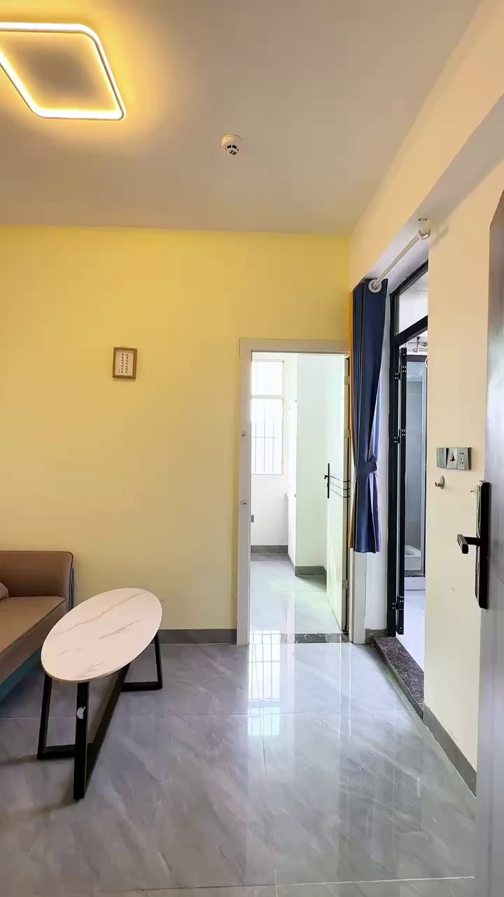 固戍地铁站f口700米 电梯七楼 一房一厅带阳台 月租2380天燃气做饭