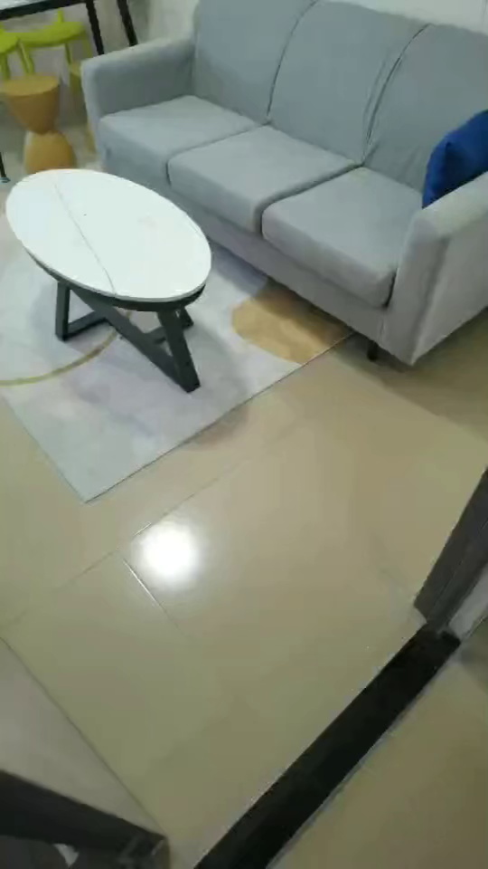 富联二区电梯一房一厅1800